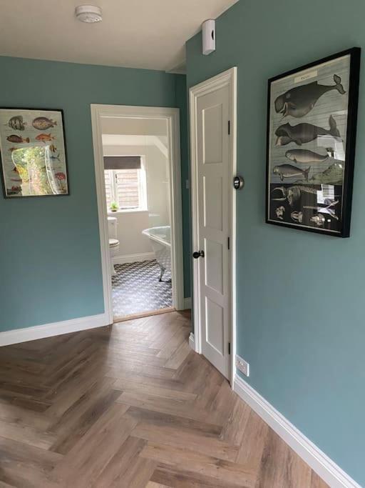 Holiday home Lovely Quiet Sleeps 4 Adults, 4 Children, Dog Friendly *