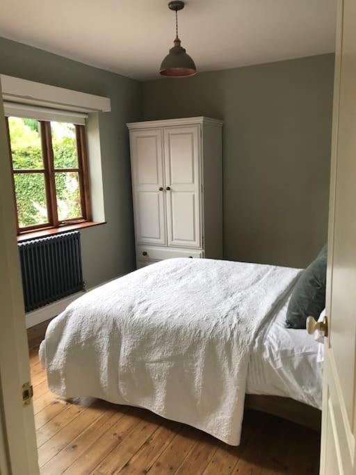 Holiday home Lovely Quiet Sleeps 4 Adults, 4 Children, Dog Friendly Cley next the Sea