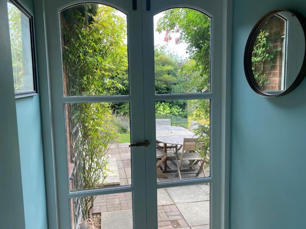 Holiday home Lovely Quiet Sleeps 4 Adults, 4 Children, Dog Friendly