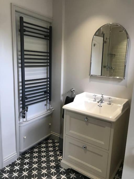Lovely Quiet Sleeps 4 Adults, 4 Children, Dog Friendly * Cley next the Sea